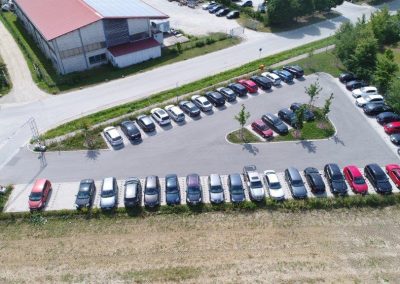 Parkplatz für Betriebsangehörige in Osterhofen